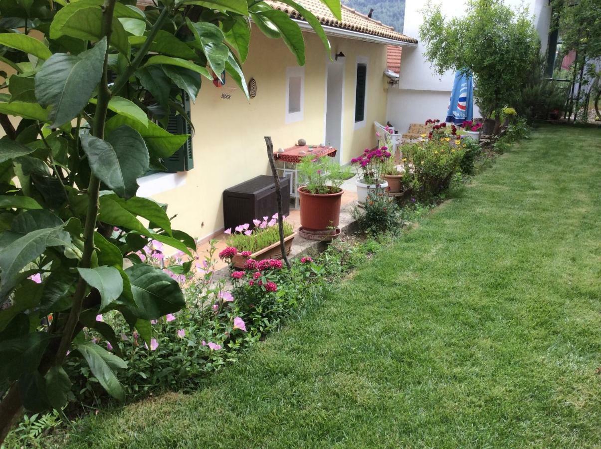 Christos House Villa Kariá Eksteriør billede